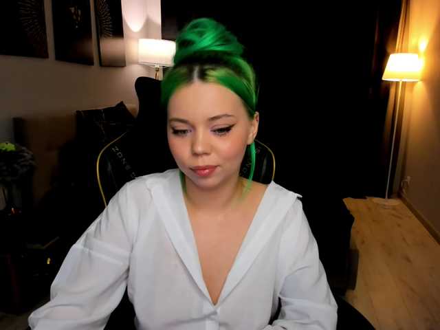 FunnyVibe's BongaCams show and profile