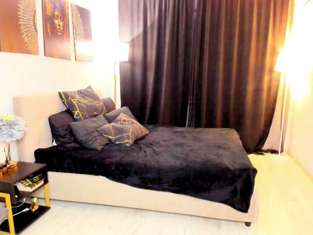 FunnyVibe's BongaCams show and profile