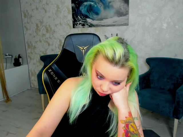 FunnyVibe's BongaCams show and profile