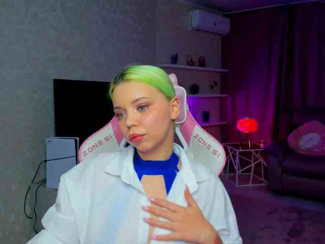 FunnyVibe Live Webcam on BongaCams