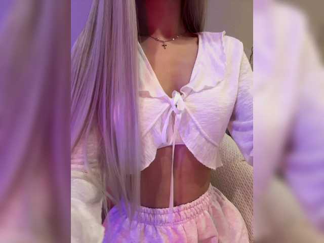 HollyPolly111's BongaCams show and profile