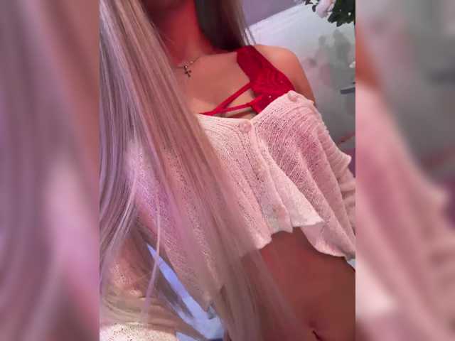 HollyPolly111's BongaCams show and profile