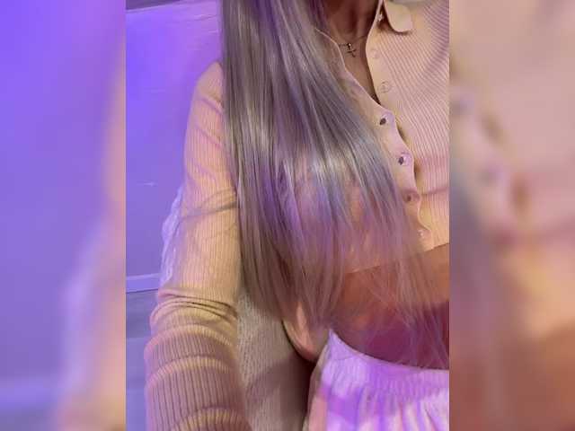 HollyPolly111's BongaCams show and profile