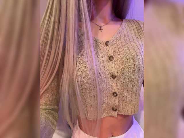 HollyPolly111's BongaCams show and profile