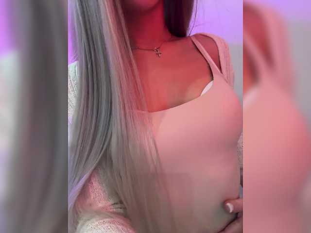 HollyPolly111's BongaCams show and profile