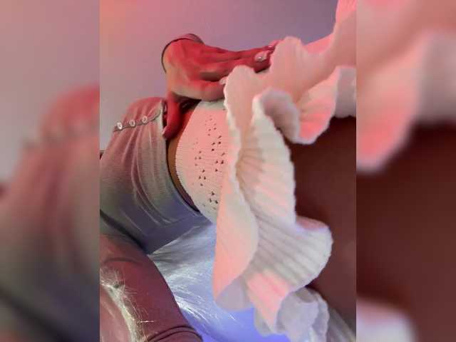 HollyPolly111's BongaCams show and profile