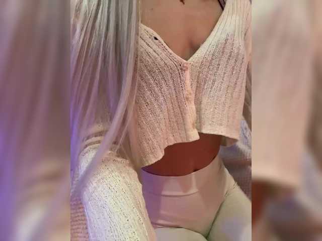 HollyPolly111 from BongaCams is Freechat