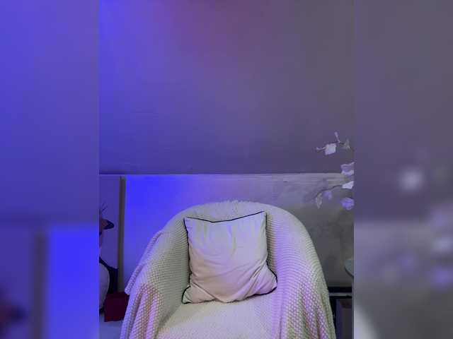 HollyPolly111's BongaCams show and profile