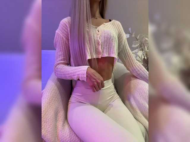 HollyPolly111's BongaCams show and profile