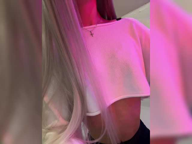 HollyPolly111's BongaCams show and profile