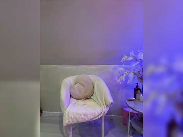 HollyPolly111's BongaCams show and profile