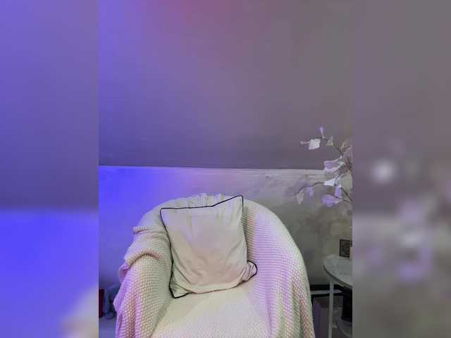 HollyPolly111's BongaCams show and profile