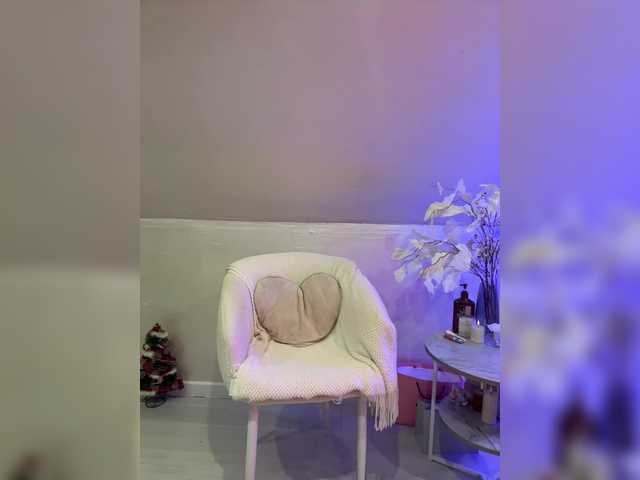  HollyPolly111 chat room