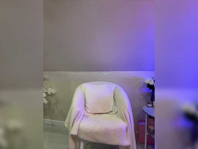 вебка HollyPolly111