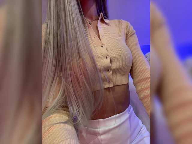 HollyPolly111's BongaCams show and profile