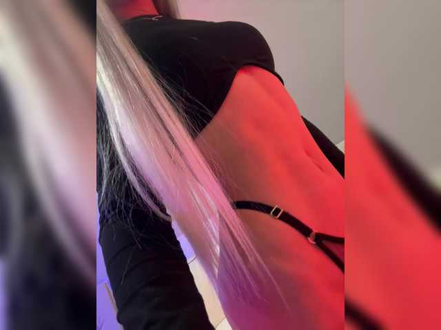 HollyPolly111's BongaCams show and profile