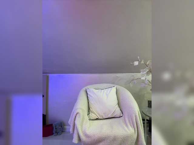 HollyPolly111's BongaCams show and profile