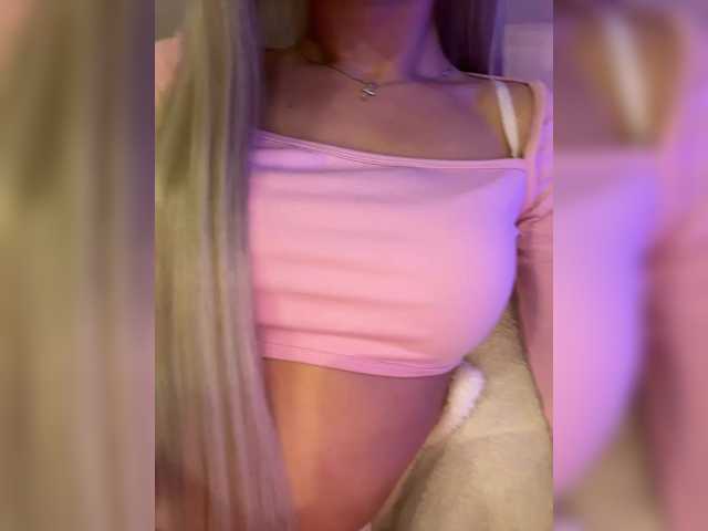 HollyPolly111 on BongaCams 