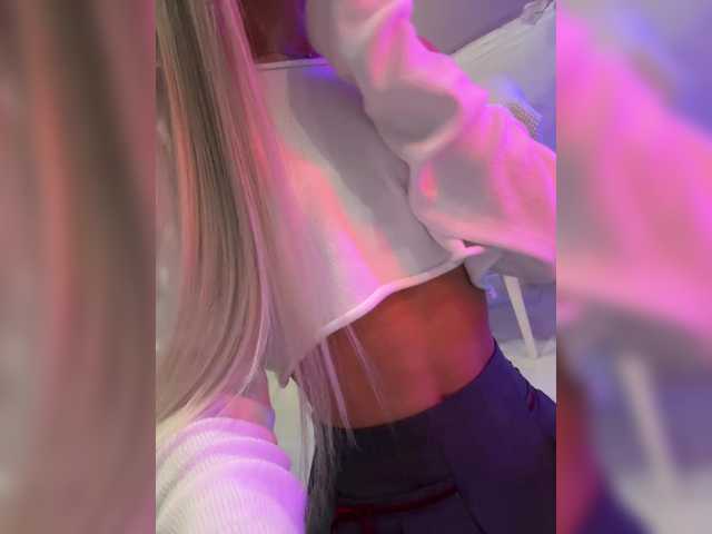 HollyPolly111 live cam