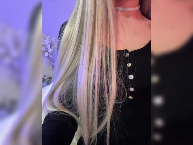 HollyPolly111's BongaCams show and profile