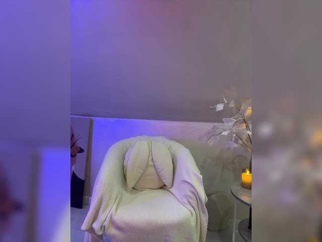 HollyPolly111's BongaCams show and profile