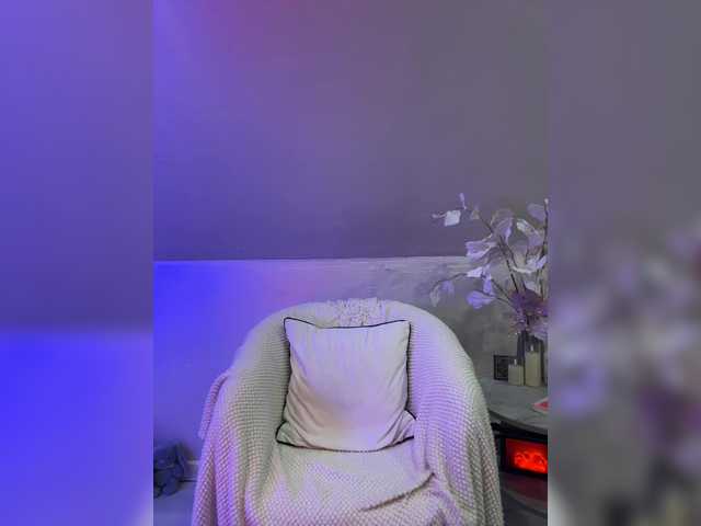 HollyPolly111's BongaCams show and profile