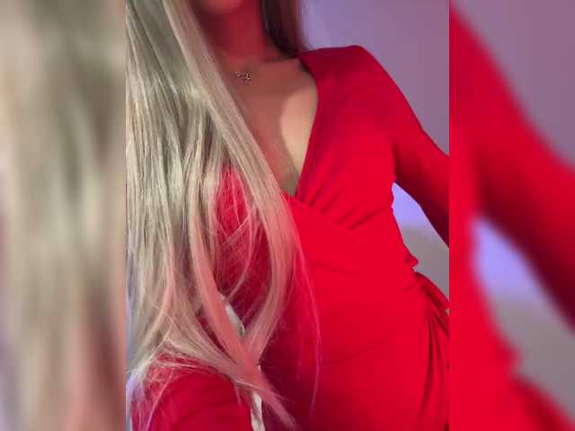 HollyPolly111's BongaCams show and profile