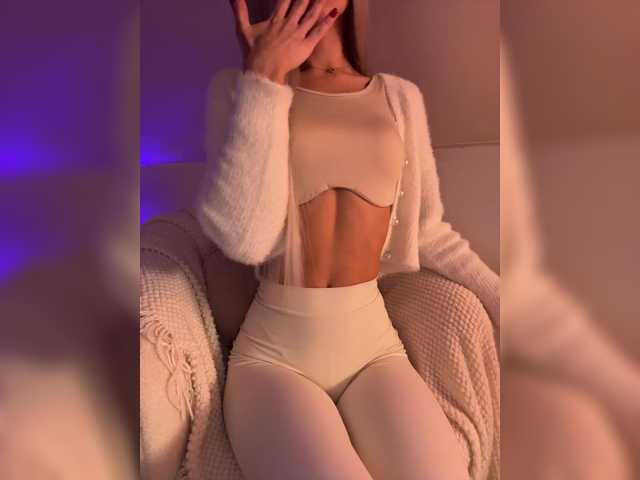 HollyPolly111's BongaCams show and profile