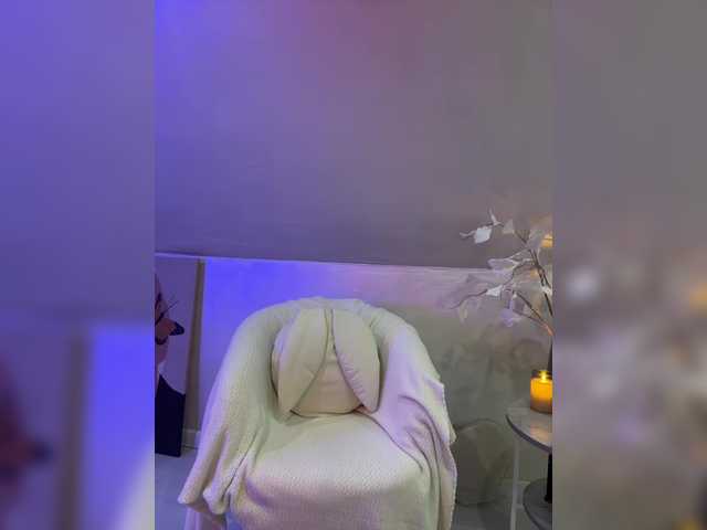 HollyPolly111's BongaCams show and profile