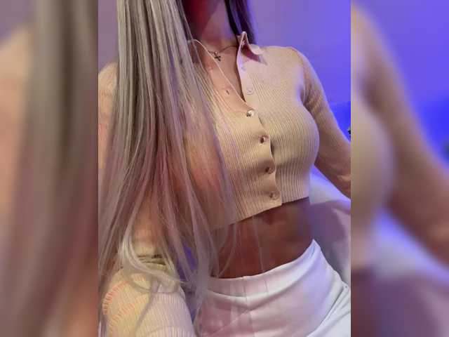 HollyPolly111's BongaCams show and profile