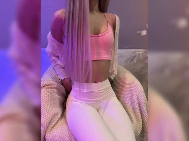 HollyPolly111's BongaCams show and profile