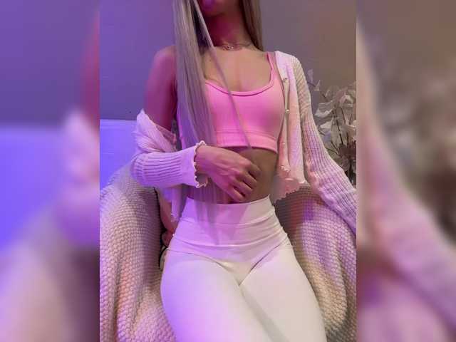 HollyPolly111's BongaCams show and profile