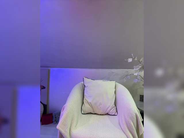 HollyPolly111's BongaCams show and profile