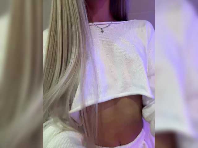 HollyPolly111 live cam