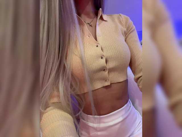 HollyPolly111's BongaCams show and profile