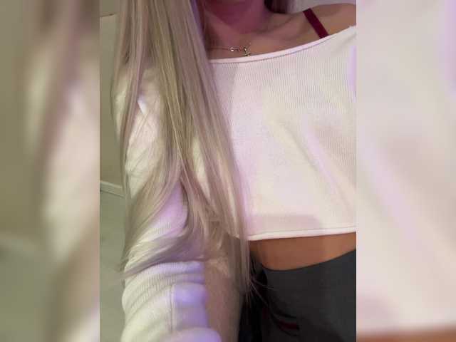 HollyPolly111's BongaCams show and profile