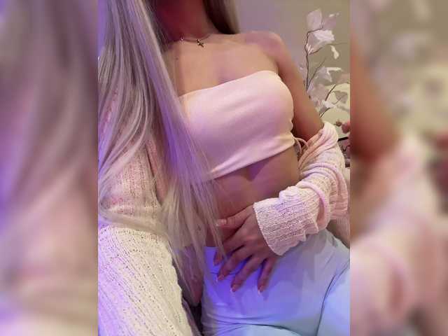 HollyPolly111's BongaCams show and profile