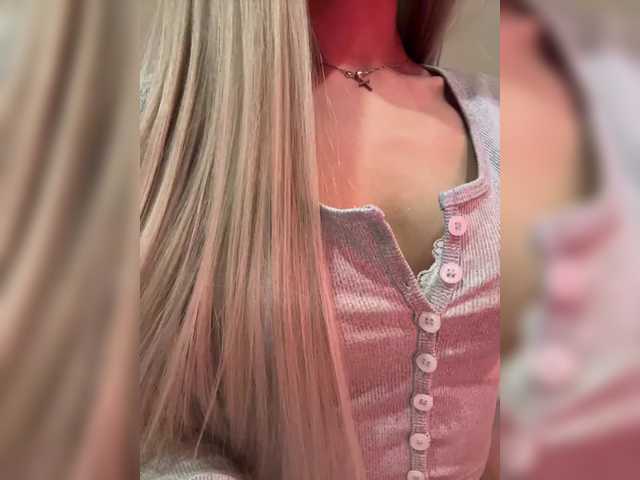 HollyPolly111's BongaCams show and profile