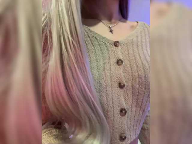 HollyPolly111's BongaCams show and profile