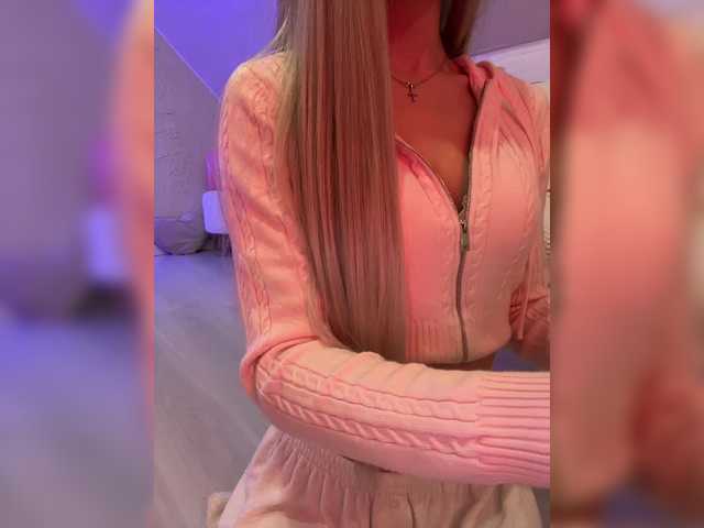 HollyPolly111's BongaCams show and profile