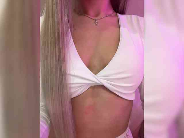 HollyPolly111 Live Webcam on BongaCams