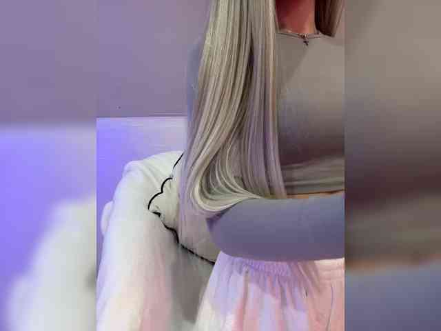 HollyPolly111 Live Webcam on BongaCams