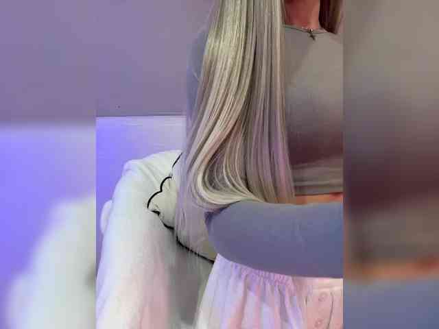 HollyPolly111 Live Webcam on BongaCams