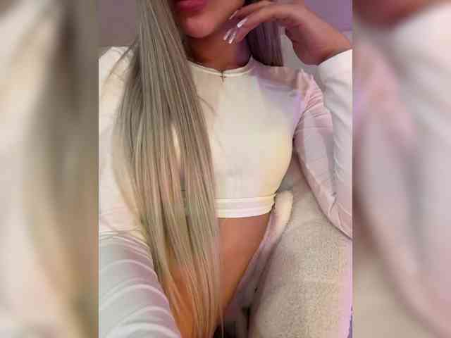 HollyPolly111 Live Webcam on BongaCams