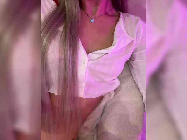 chatroom nude HollyPolly111