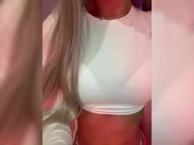 HollyPolly111 Live Webcam on BongaCams