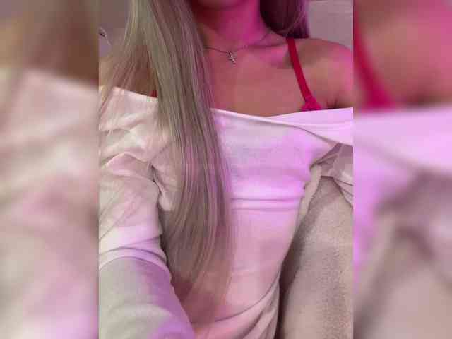 HollyPolly111 Live Webcam on BongaCams