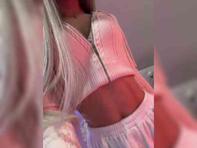 HollyPolly111 Live Webcam on BongaCams