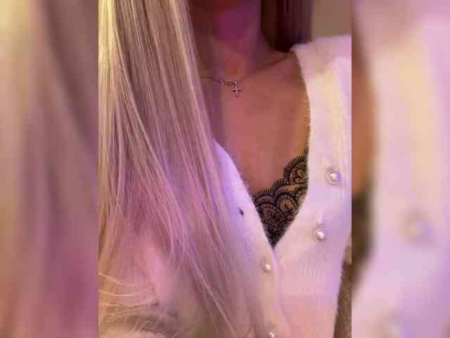 HollyPolly111 Live Webcam on BongaCams