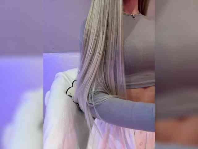 HollyPolly111 Live Webcam on BongaCams